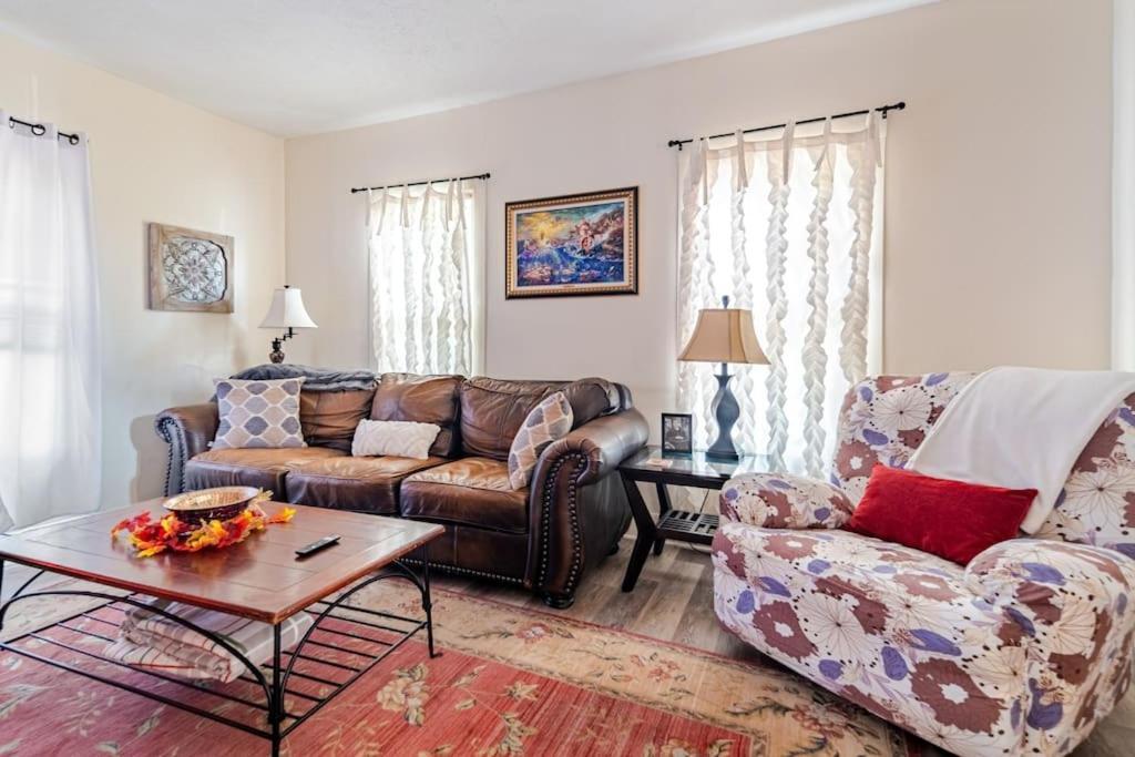 Cottage In The Falls, 2 B, 2 Bath, Fireplace Cuyahoga Falls Eksteriør billede